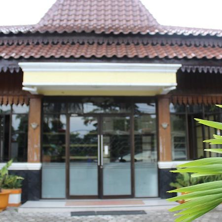 מלון Cepu Simpang Tujuh מראה חיצוני תמונה